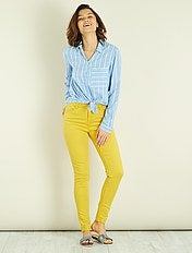 Calças skinny 7/8 com cintura subida