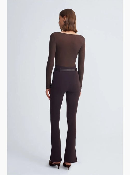 Calças skinny à boca de sino com cinto dilvin - Kiabi Calças skinny à boca de sino com cinto dilvin - Kiabi