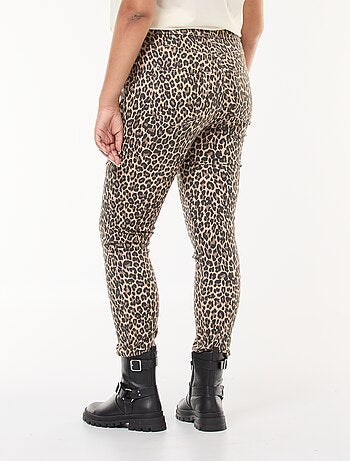 Calças skinny com cintura subida