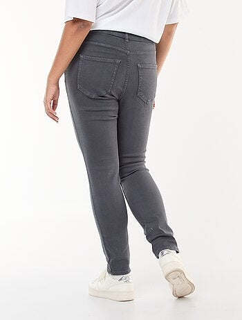 Calças skinny com cintura subida