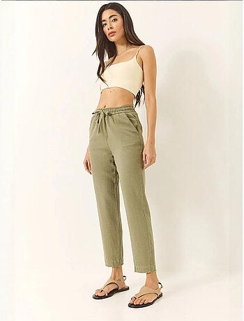 Calças skinny pelo tornozelo com bolsos lucci