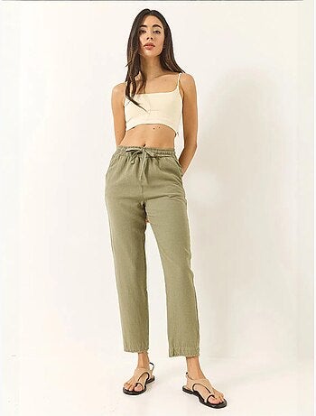 Calças skinny pelo tornozelo com bolsos lucci