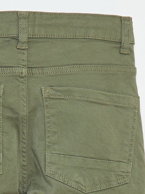 Calças Skinny/corte muito justo com 5 bolsos - Kiabi Calças Skinny/corte muito justo com 5 bolsos - Kiabi