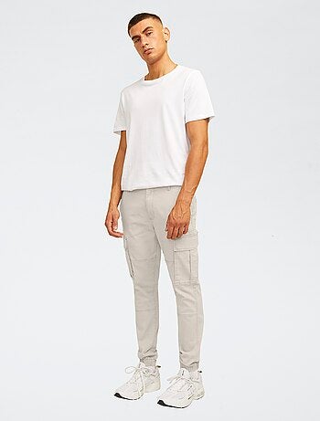 Calças slim com bolsos grandes 'JJ Rebel'