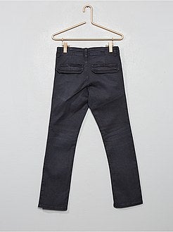 Calças slim com pormenores nos joelhos - Kiabi