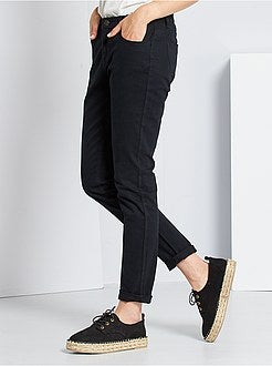 Calças slim elásticas com 5 bolsos - Kiabi