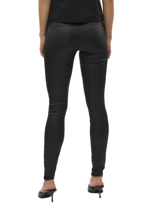 Calças Slim Pretas para Mulher Vero Moda Flash - Kiabi Calças Slim Pretas para Mulher Vero Moda Flash - Kiabi