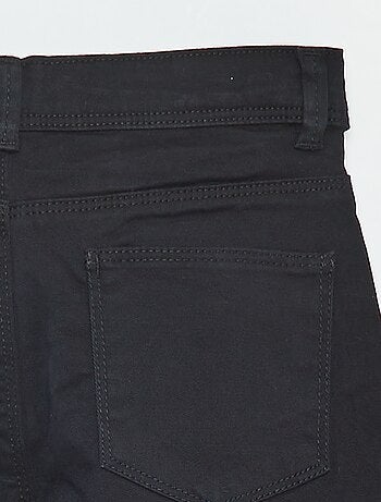 Calças slim/corte justo com 4 bolsos