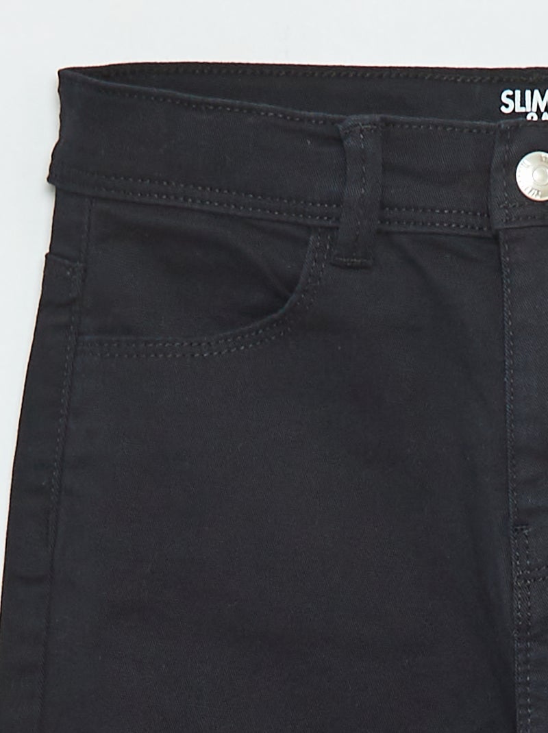 Calças slim/corte justo com 4 bolsos Preto - Kiabi