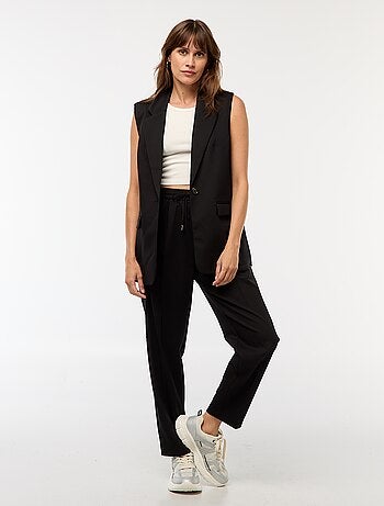 Calças tipo jogger lisas