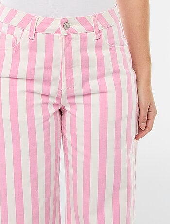 Calças wide leg às riscas