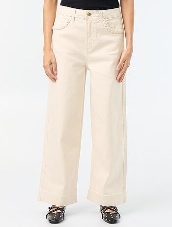 Calças wide leg com bolsos entrançados