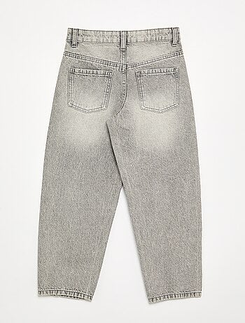 Calças wide leg / corte largo com tachas fantasia