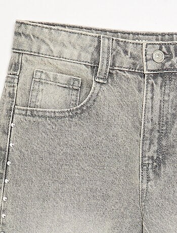 Calças wide leg / corte largo com tachas fantasia