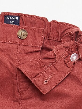 Calções chino com cintura ajustável