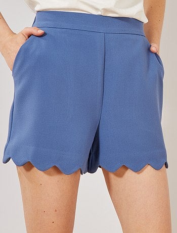 Calções com acabamento corola - Kiabi