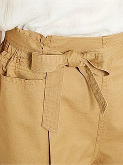 Calções com cinto - Kiabi