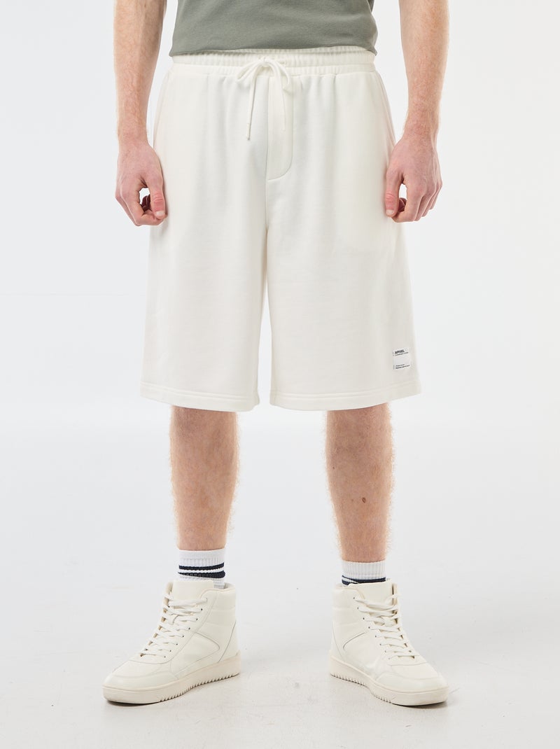 Calções com patch em algodão liso Branco - Kiabi