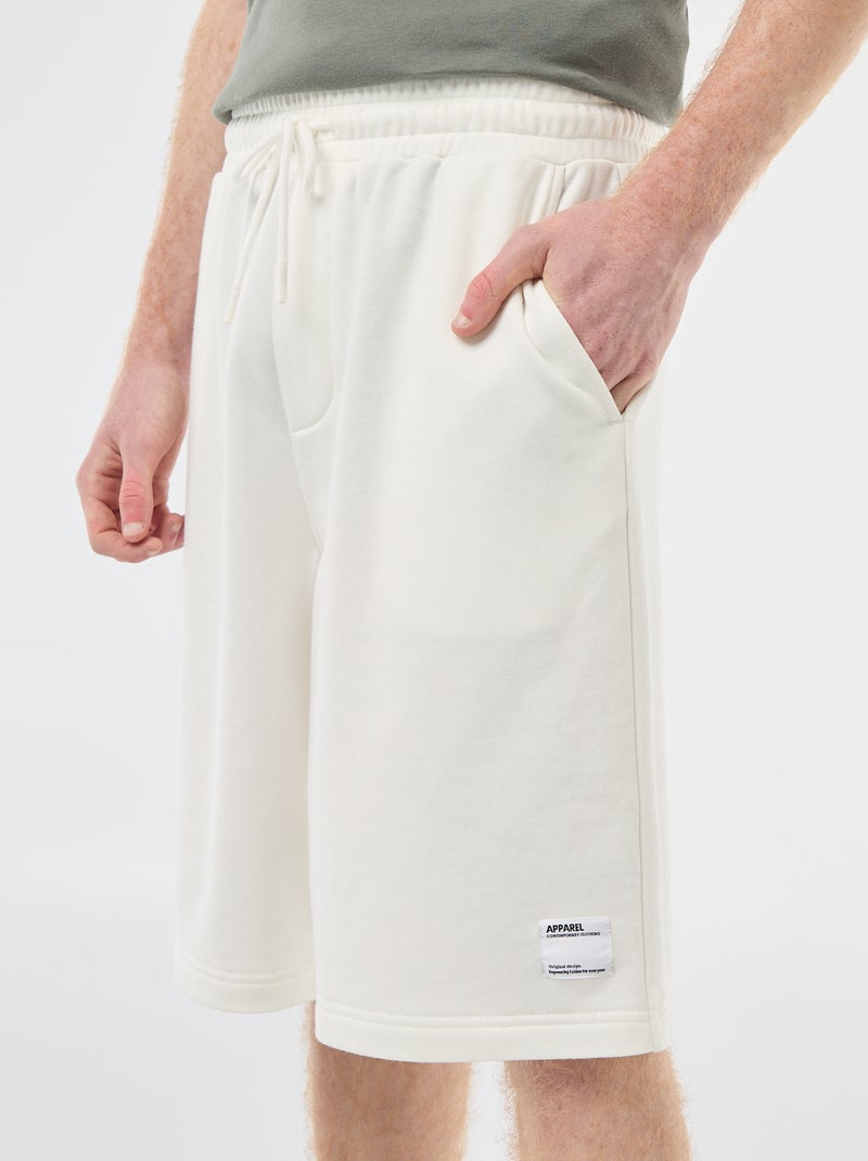 Calções com patch em algodão liso Branco - Kiabi