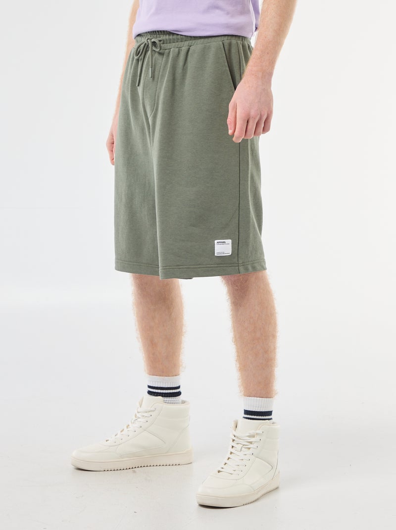 Calções com patch em algodão liso Verde - Kiabi
