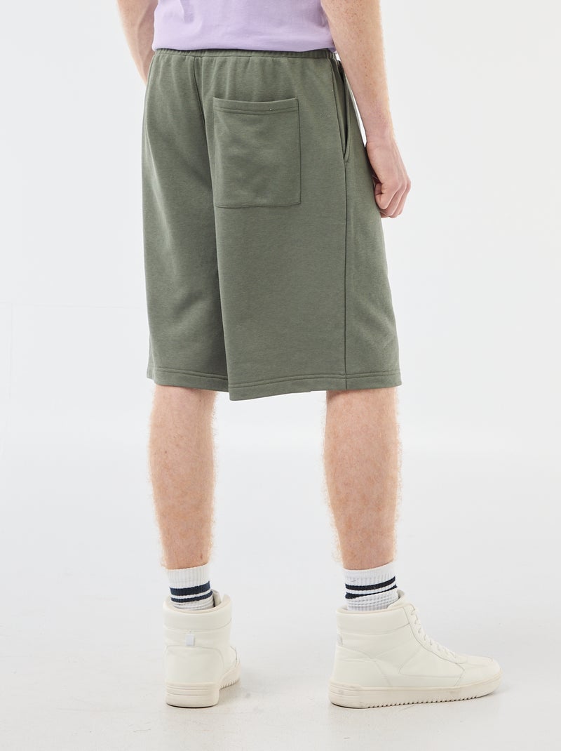 Calções com patch em algodão liso Verde - Kiabi
