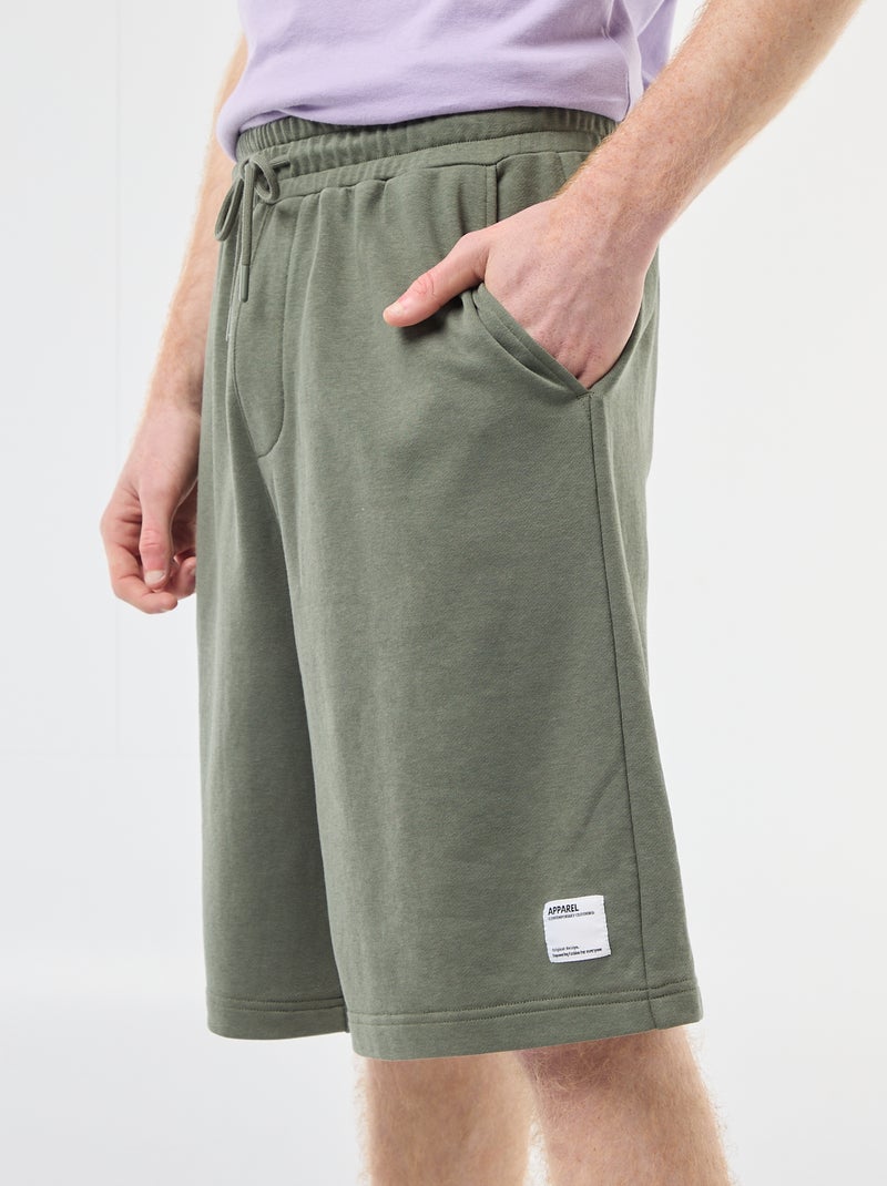Calções com patch em algodão liso Verde - Kiabi