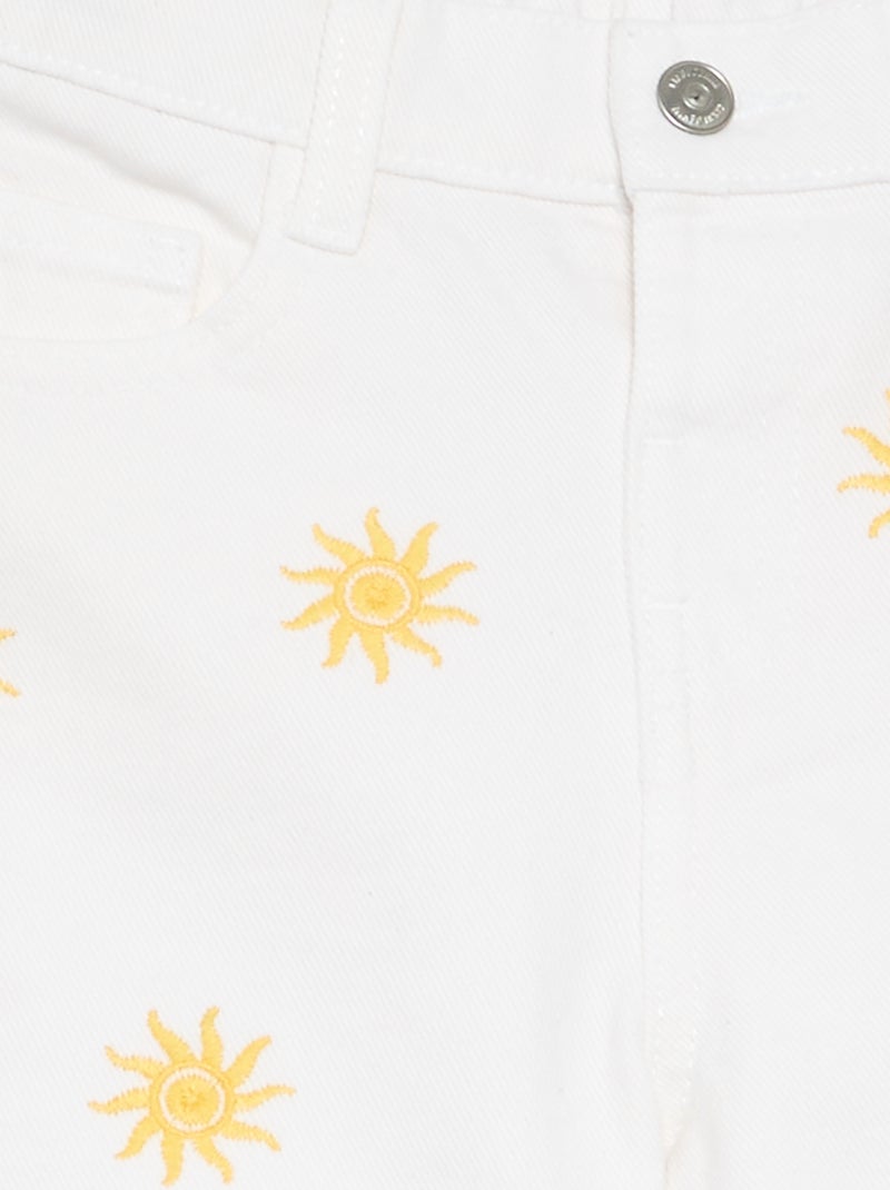 Calções de ganga bordados Branco - Kiabi