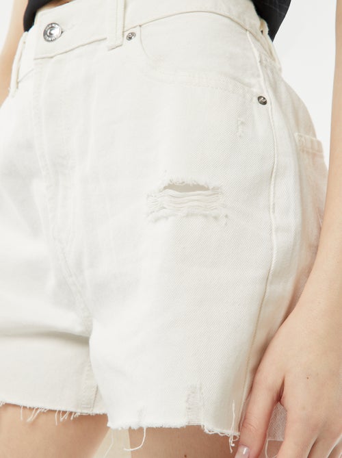 Calções de ganga com rasgões e acabamentos a cru - Kiabi