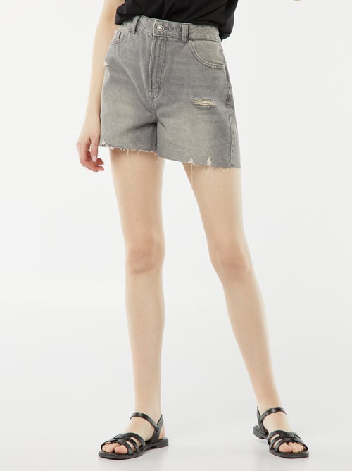 Calções de ganga com rasgões e acabamentos a cru - Kiabi