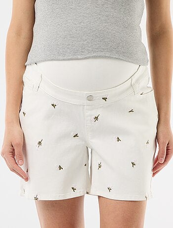 Calções de ganga de cintura alta de maternidade com bordados