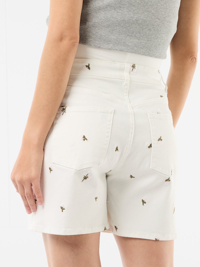 Calções de ganga de cintura alta de maternidade com bordados Branco - Kiabi