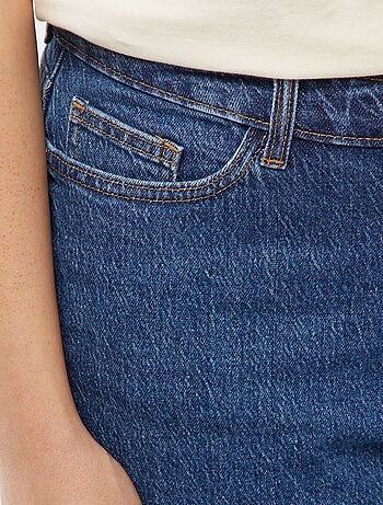 Calções de ganga de cintura subida com 5 bolsos