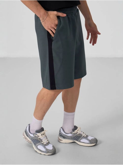 Calções de malha oversize em mistura de algodão tommy - Kiabi Calções de malha oversize em mistura de algodão tommy - Kiabi