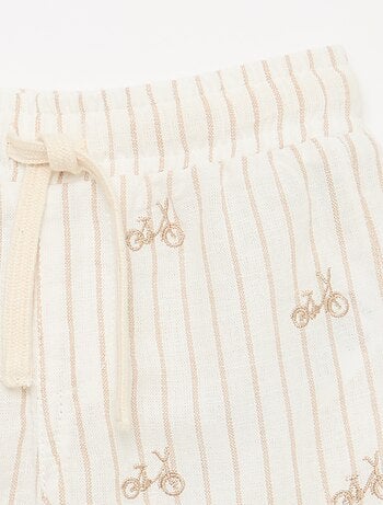 Calções em linho misturado com riscas