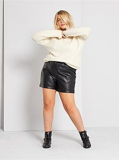 Calções em pele sintética - Kiabi