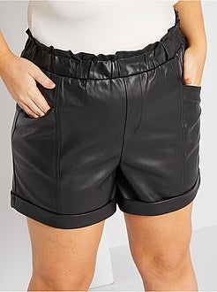 Calções em pele sintética - Kiabi