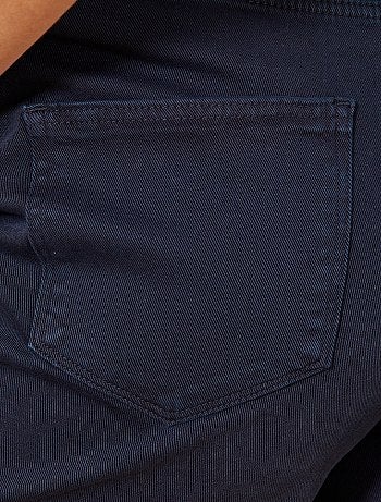 Calções em sarja com braguilha com botões - Kiabi