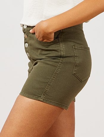 Calções em sarja com braguilha com botões - Kiabi