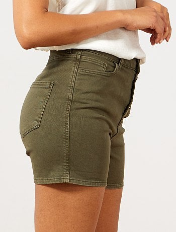 Calções em sarja com braguilha com botões - Kiabi