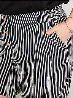 Calções fluidos com estampado 'flores' - Kiabi