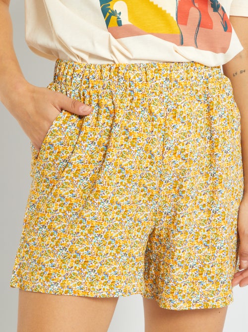 Calções fluidos crepe com estampado flores - Kiabi