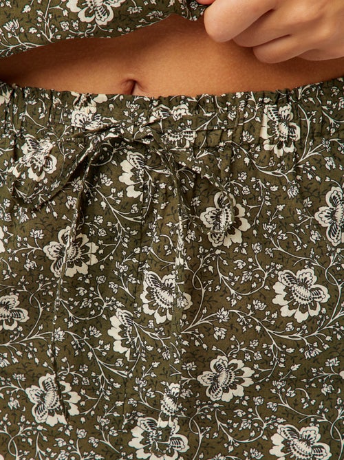 Calções leves com motivo floral - Kiabi