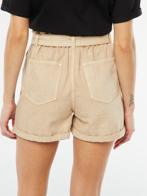 Calções paperbag com cinto - Kiabi