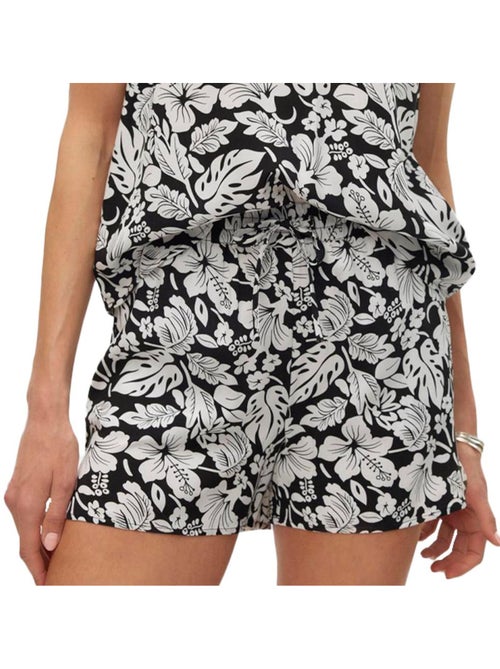 Calções Vero Moda Easy Joy com Padrão para Mulher - Kiabi Calções Vero Moda Easy Joy com Padrão para Mulher - Kiabi