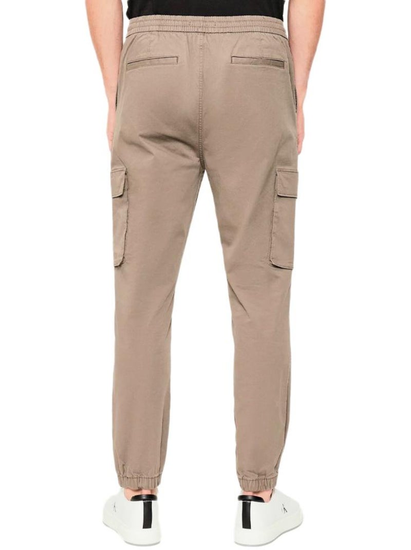 Calvin Klein Jeans Calças Jogger Skinny Bege para Homem Bege - Kiabi