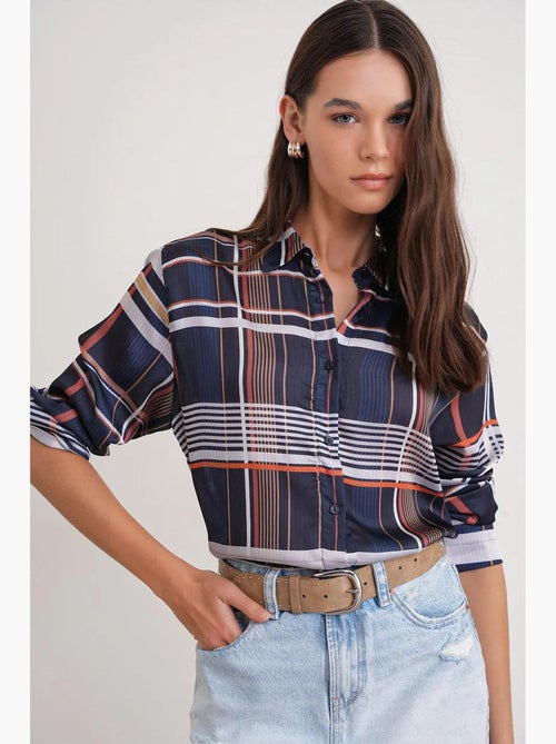 Camisa acetinada aos quadrados com botões mixray - Kiabi Camisa acetinada aos quadrados com botões mixray - Kiabi