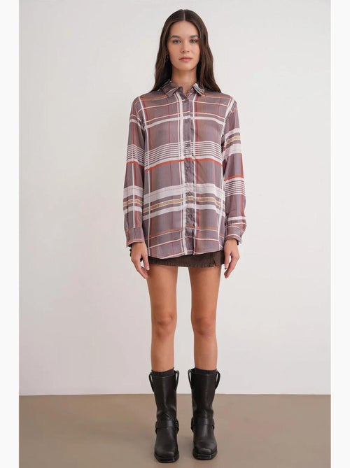 Camisa acetinada aos quadrados com botões mixray - Kiabi Camisa acetinada aos quadrados com botões mixray - Kiabi