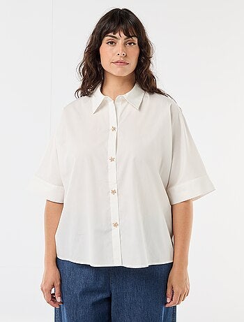 Camisa acetinada com botões estrela-do-mar