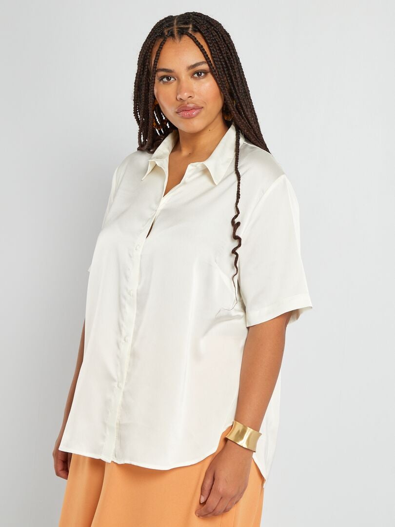 Camisa acetinada com colarinho italiano Branco - Kiabi