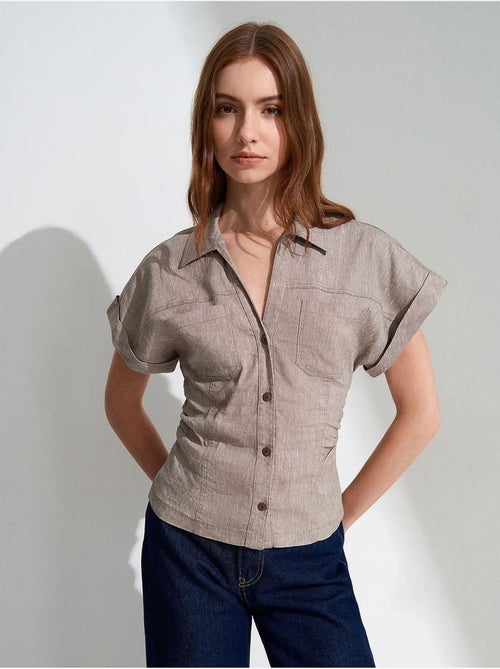 Camisa ajustada texturizada de manga curta dilvin - Kiabi Camisa ajustada texturizada de manga curta dilvin - Kiabi